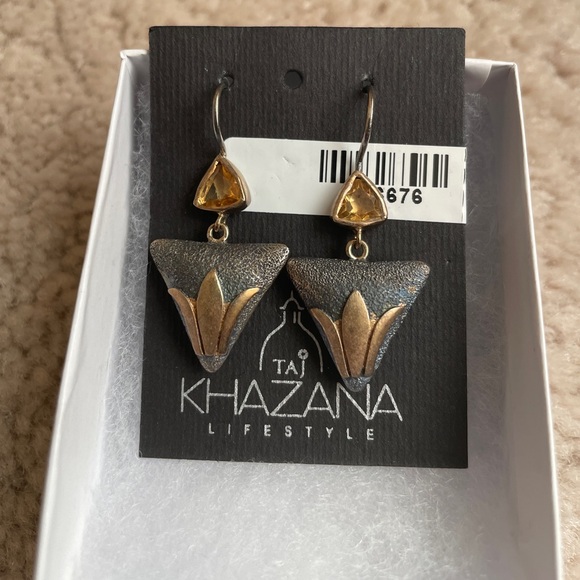 NWT Silver earrings w Citrin stone. - Picture 2 of 5